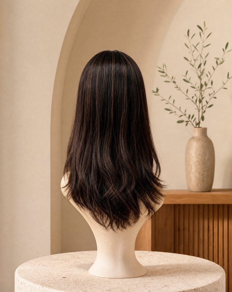 Aveline, peluca cabello natural castaño, vista posterior